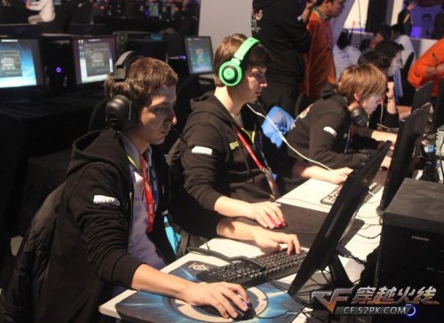 韩媒：T1和Doran签约2年（有选项的1+1）；Zeus有望加入HLE