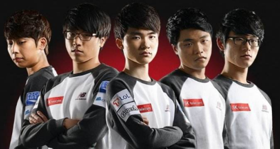 【战报】2025LPL春季赛季后赛EDG 3-0 TES，Scout发威EDG势如破竹