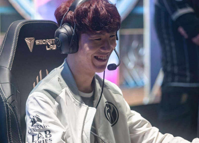 虐待又回来了，但他们无法推进！三线优势 Ale 而树也是墙 JD Gaming 轻松击败 Team WE